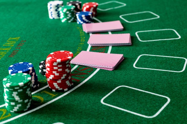 Erek Erek live dealer studio with professional blackjack table and HD camera setup